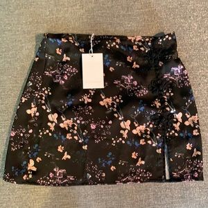 Pull&Bear Floral Mini Skirt